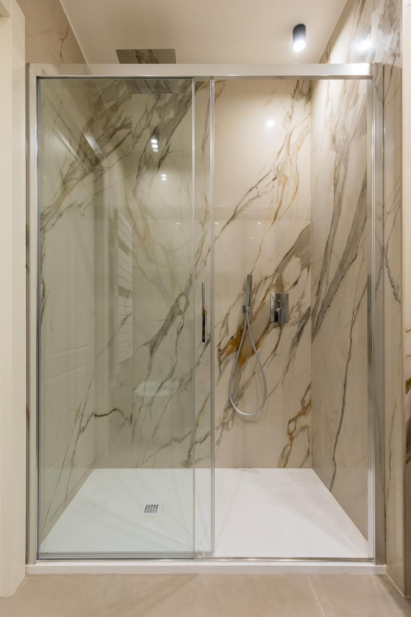 San Martino - Luxury Apartments By Design Club Collection Bologna Eksteriør billede